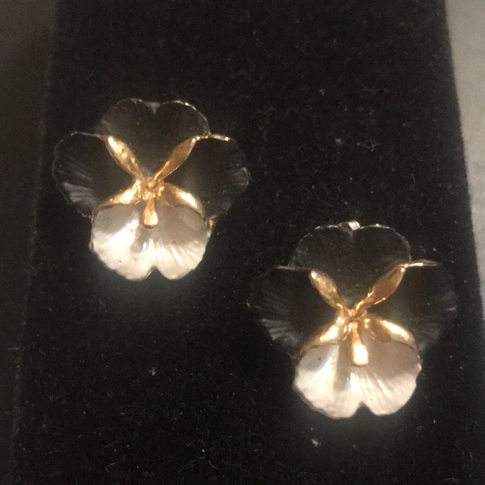 Black White & Gold Flower casted   earrings by Seta